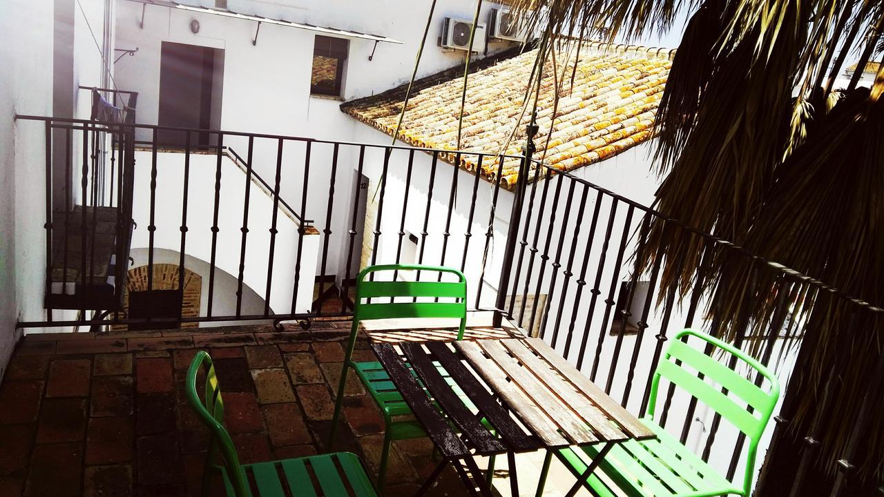 Frenteabastos Suites Cafe Hostal & Apartments Carmona  Bagian luar foto